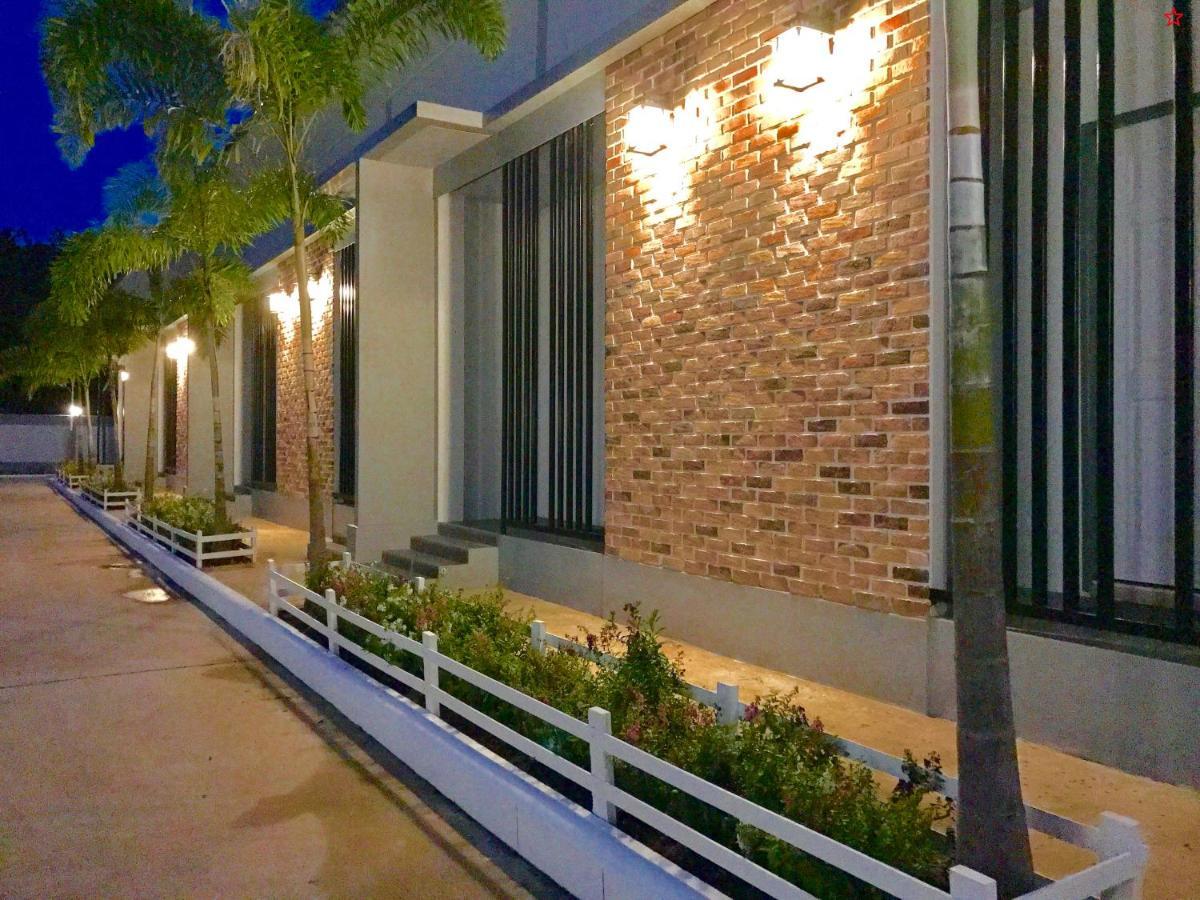 Baan Klangdao Resort สัตหีบ ภายนอก รูปภาพ
